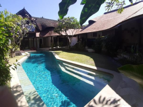 Гостиница Villa Timang  South Kuta